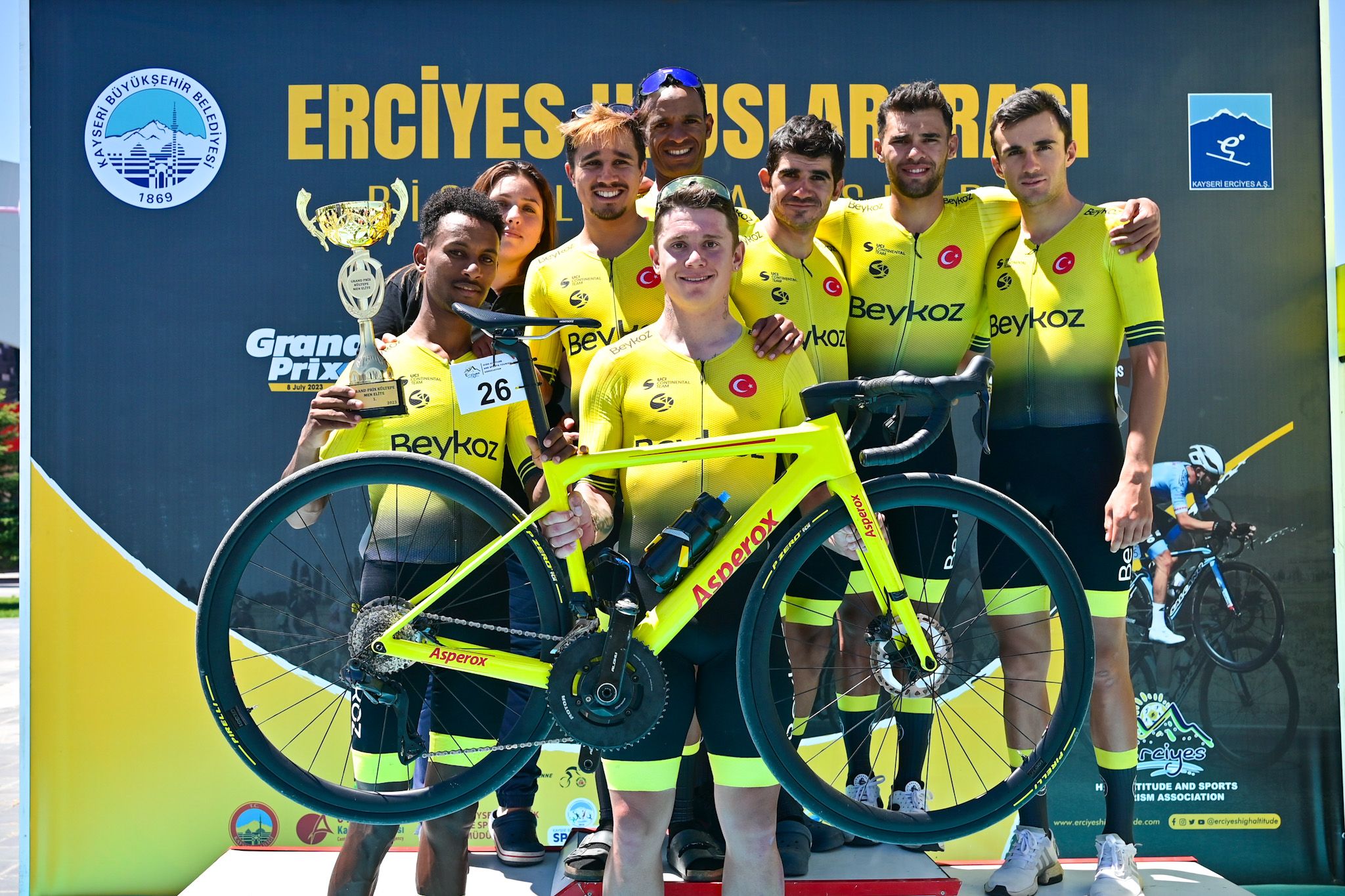Beykoz Bisiklet Takımı Grand Prix Kültepe’de  Şampiyon
