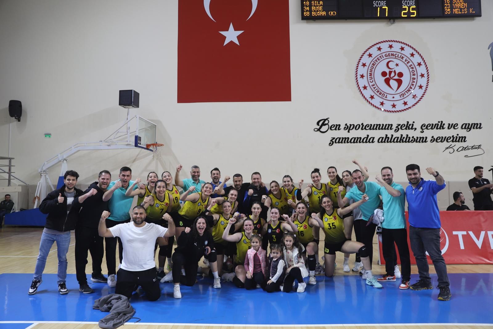 Beykoz Belediyesi Kadınlar Voleybol A Takımı 1. Lig’de