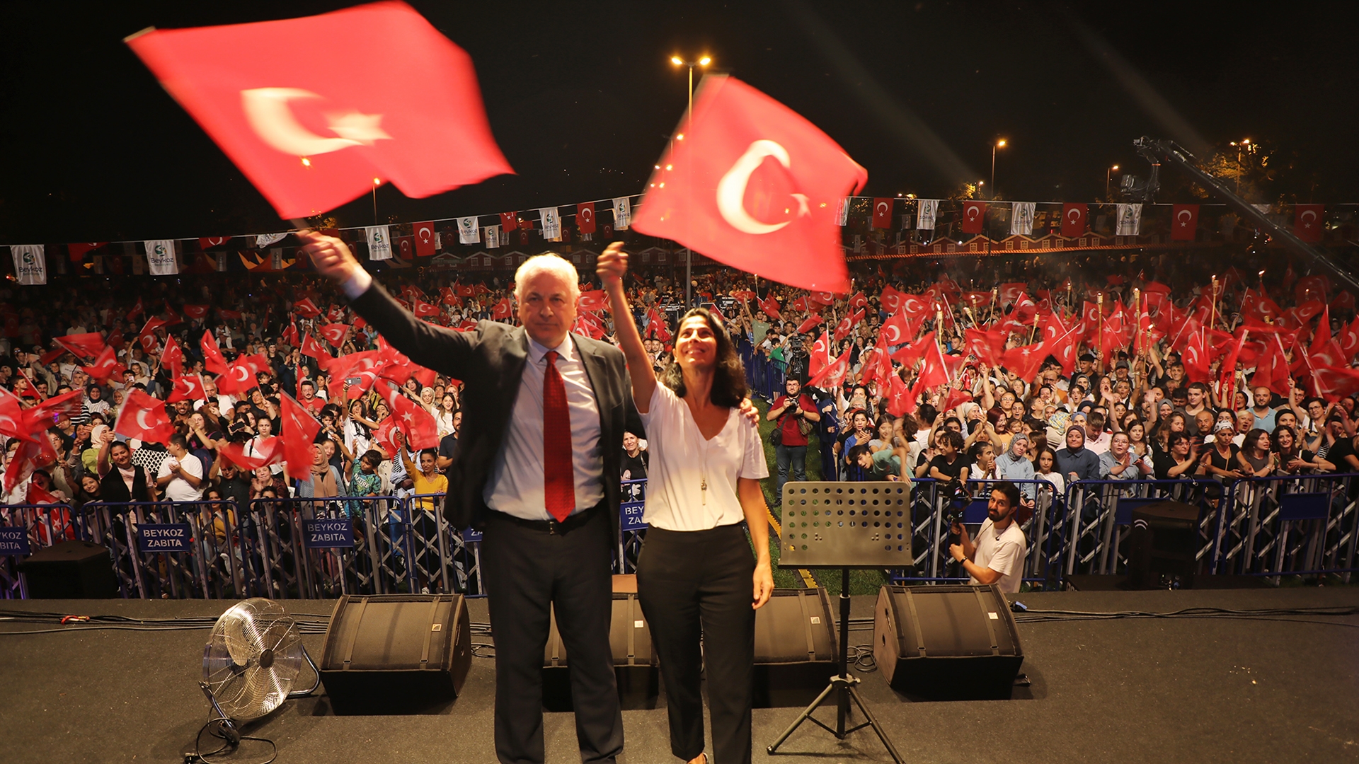 Beykoz'un 30 Ağustos Coşkusuna 10 Binler Katıldı