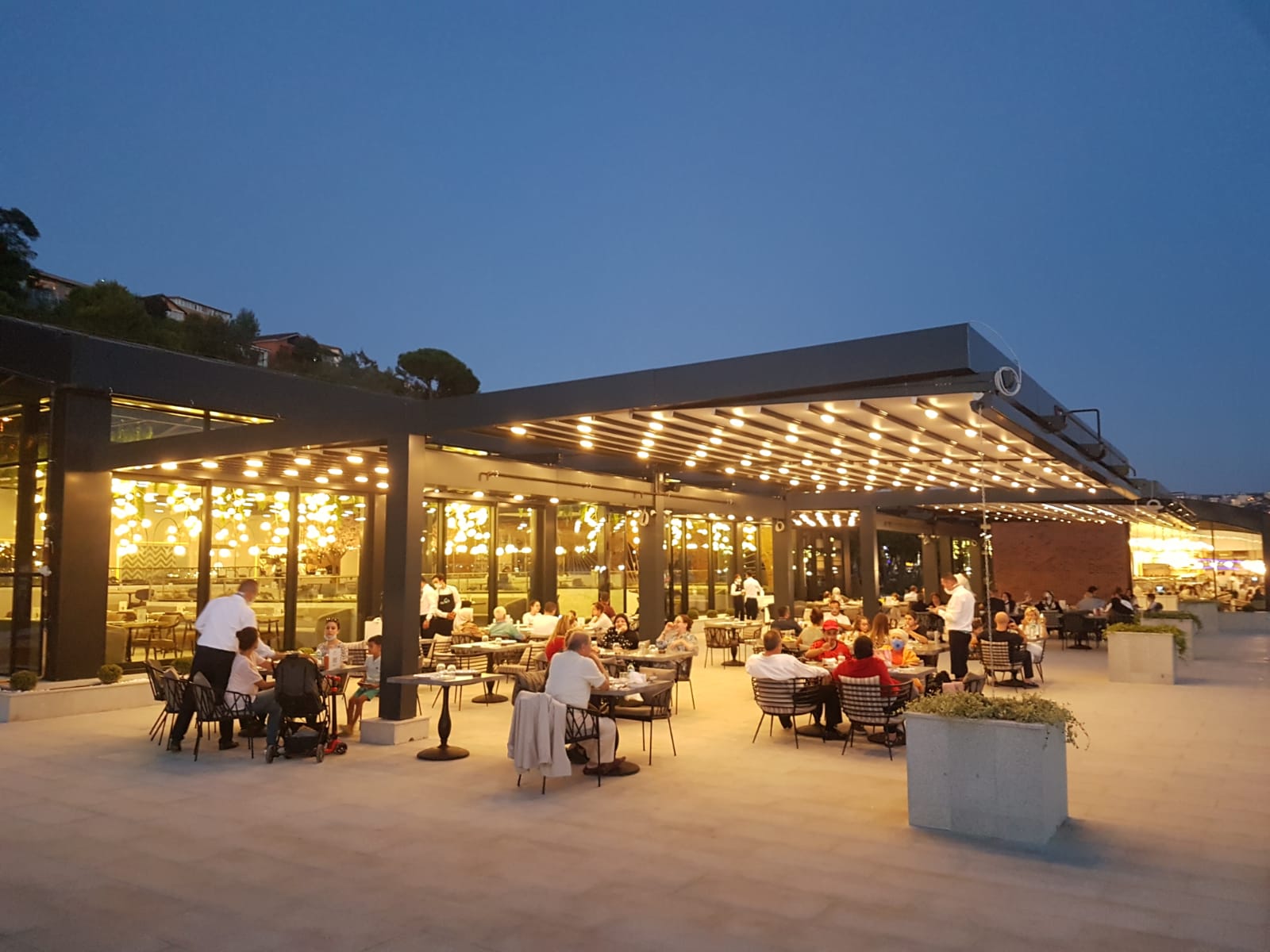 Boğaz’ın En Güzel Mekânı Gümüşsuyu Cafe ve Restoran Açıldı