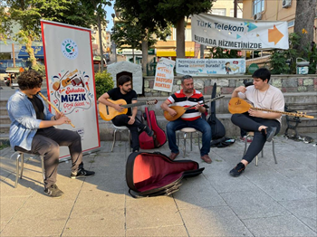 Beykoz'da Sokak Sanatçıları Konserleri  (2).jpeg